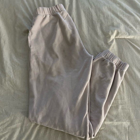 BRANDY MELVILLE PINK ROSA SWEATPANTS - Picture 3 of 4